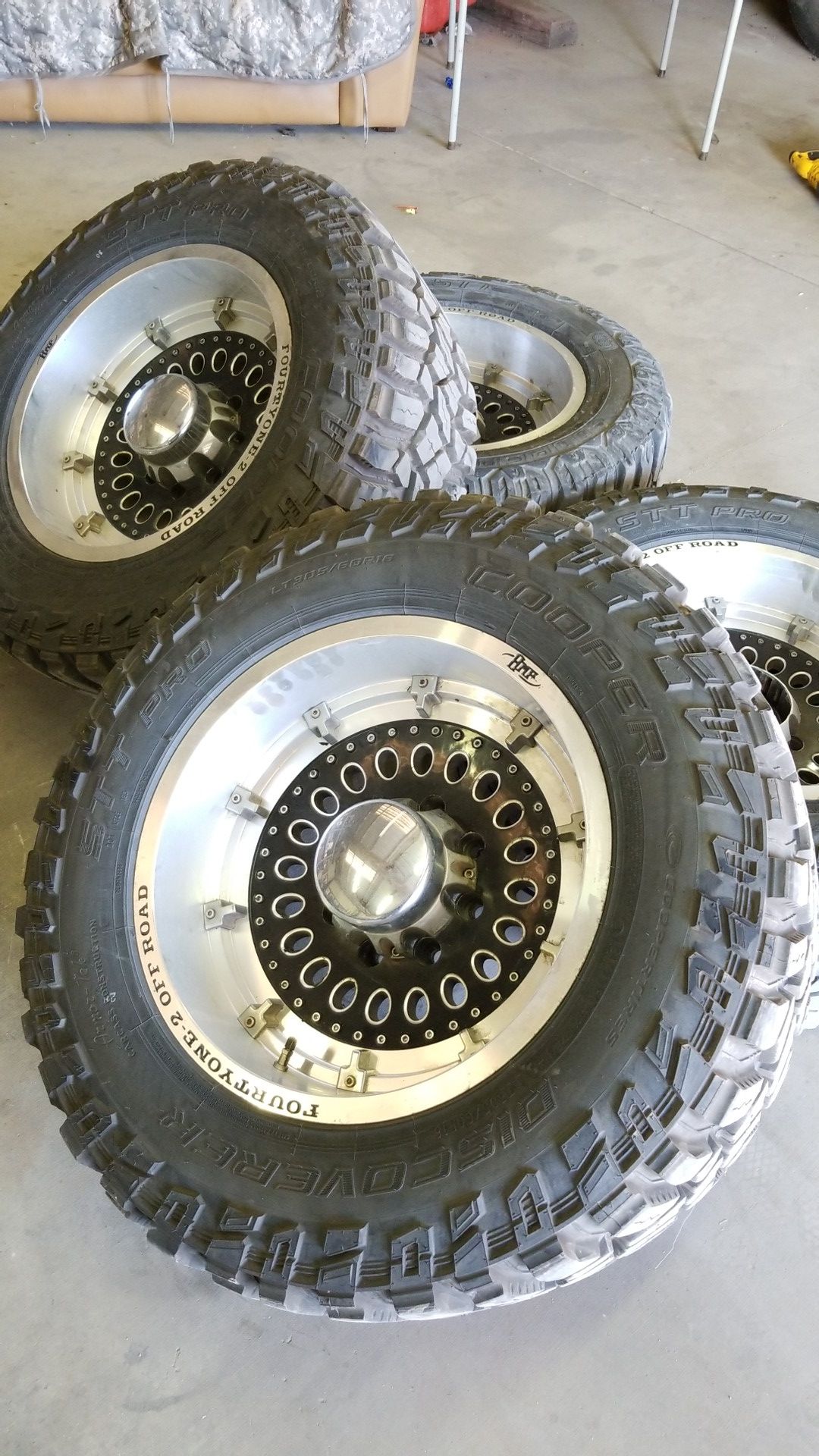 18x12 amp wheels and 33" mud terrains