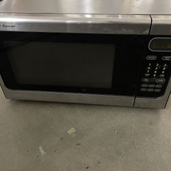 Microwave Oven