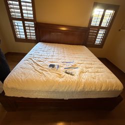 King size bed room set  with two dressers