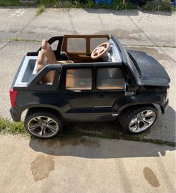 Cadillac Escalade Truck ride on toy