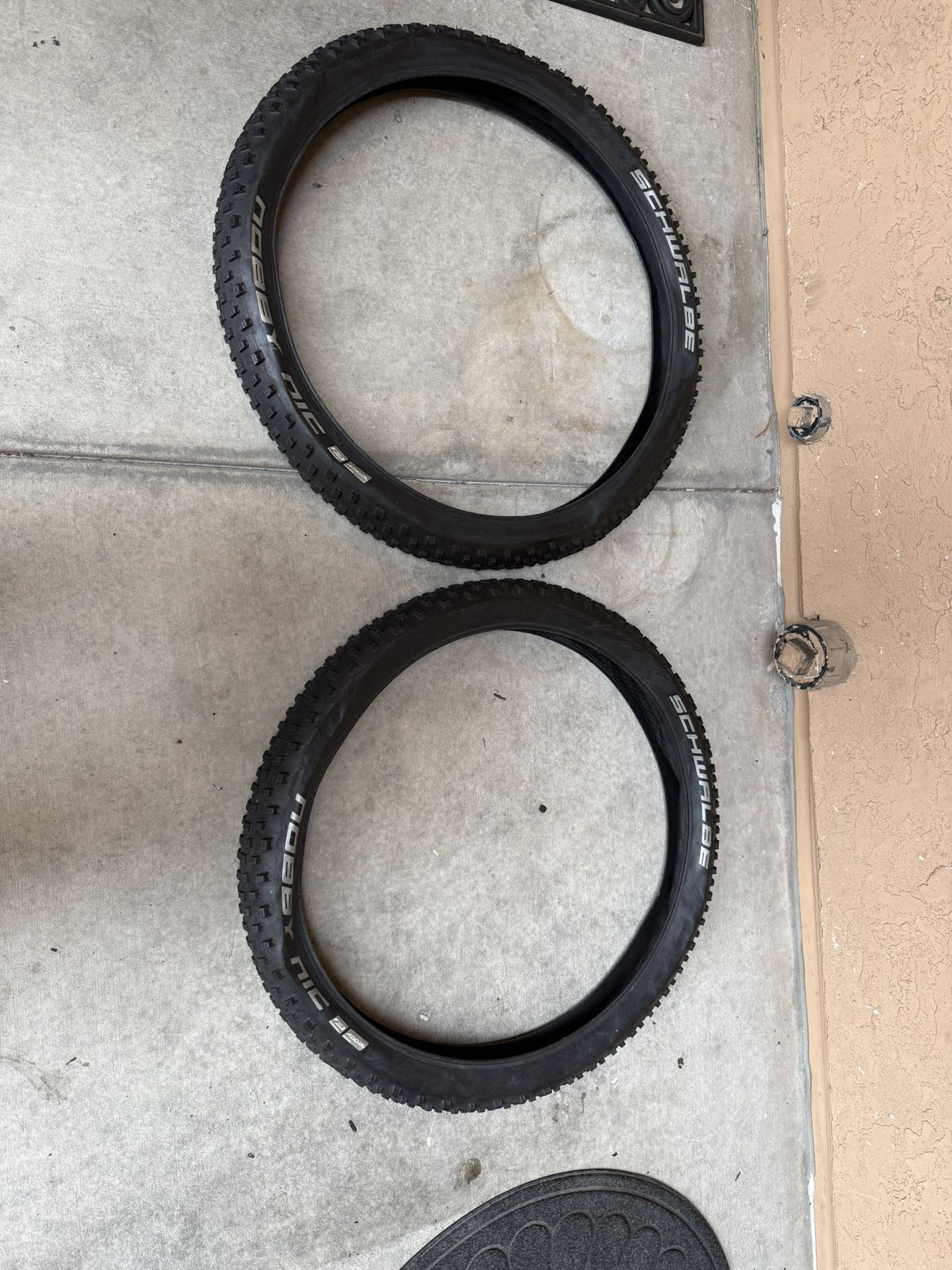 Mountain Bike Tires 27.5x3.00 (CASH ONLY) π