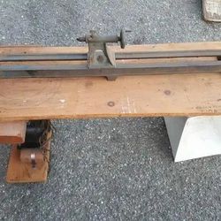 Small Wood Lathe With 1/15 HP 110V Classic Vintage Antique