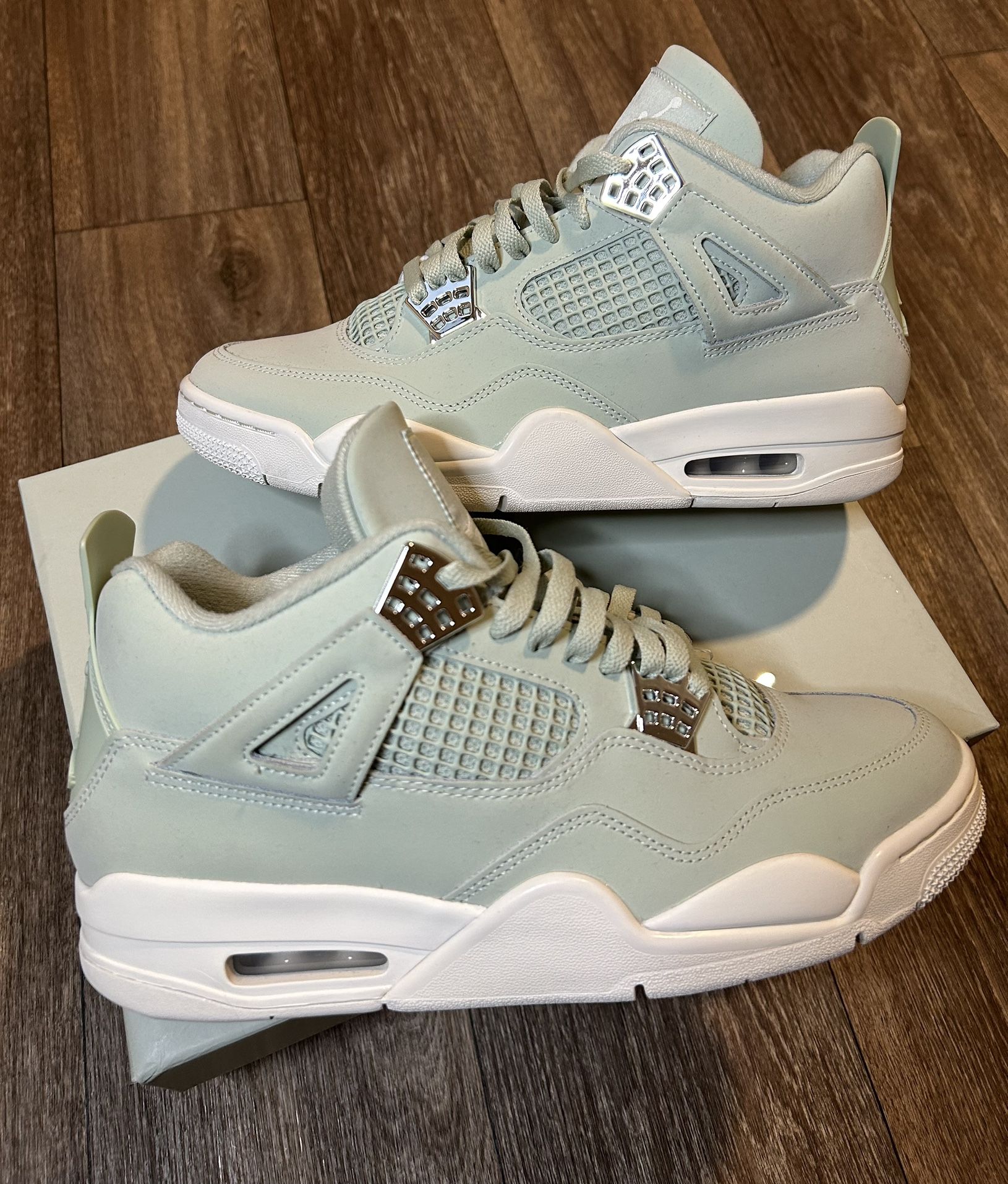 Jordan 4 Seafoam