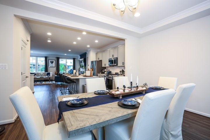 Dining Room Table and Chairs