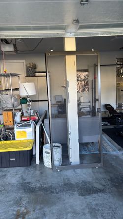***FREE SCREEN DOOR**
