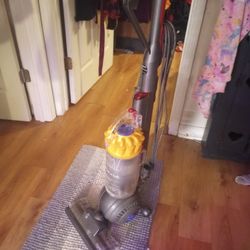 Dyson Dc40 Vacuum Cleaner Upright 