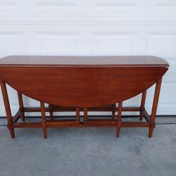 Long Table With Opening Sides