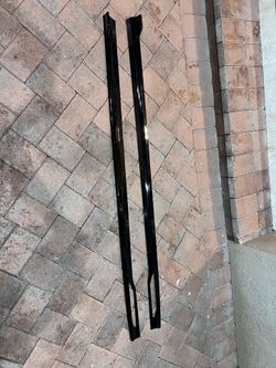 Side skirts