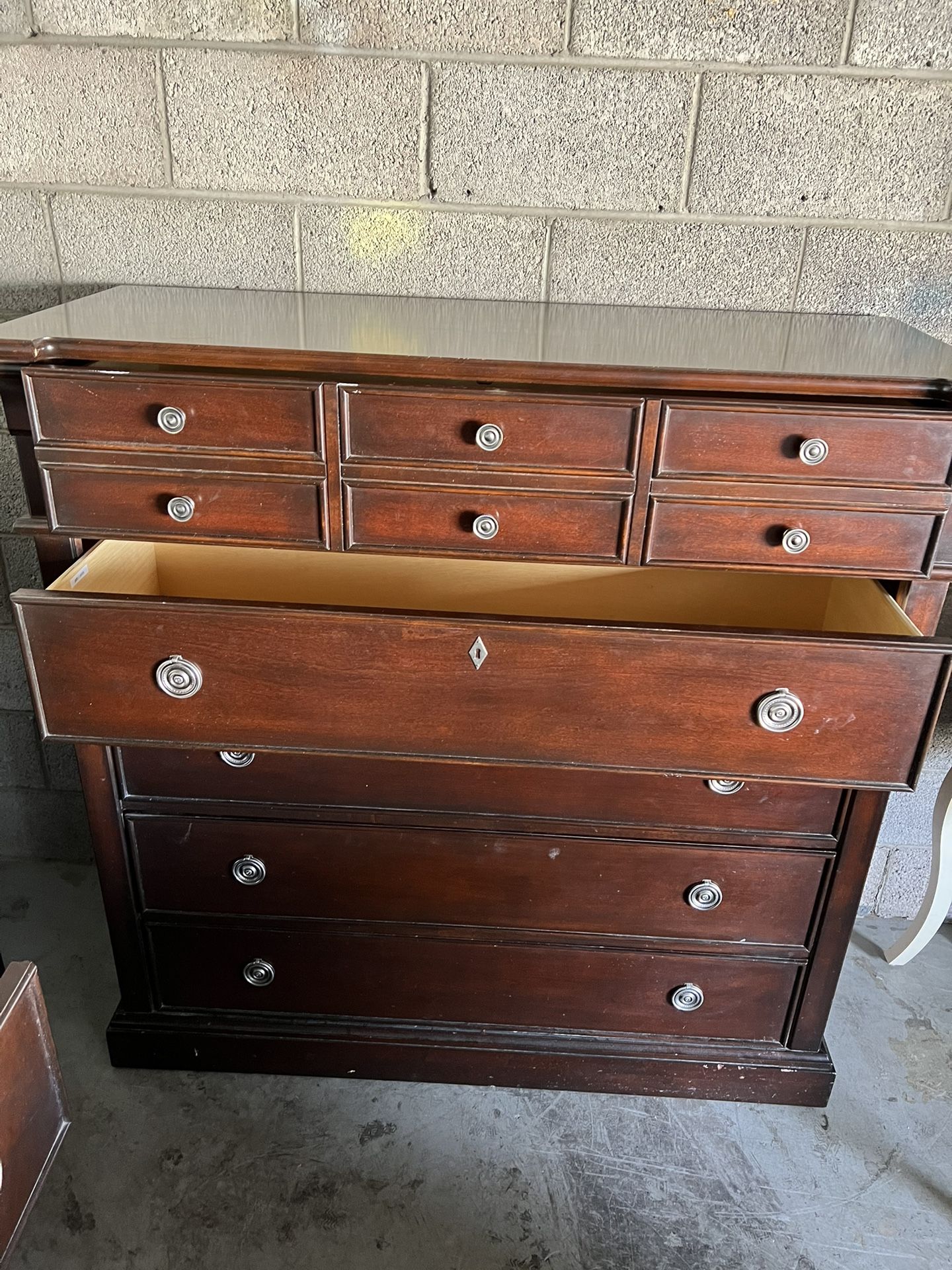 Lane Large Dresser Set For Sale - 2 Nightstands, 1 Tall 1 Wide Dresser