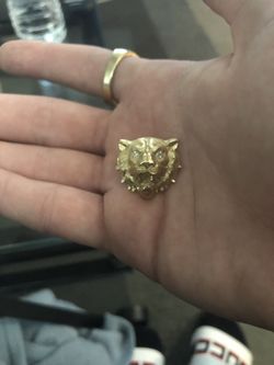 Lion head pendant