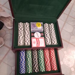 Poker Set, Mahagony Wooden Box, 500 Chips, Cards, New  Etc
