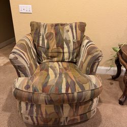 Swivel Barrel Chair