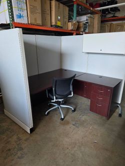 OFFICE CUBICALS 6FT BY 6 FT, DESK, PANELS, OVERHEAD CABINETS, POWER SUPPLY, $495 EA.CUBE