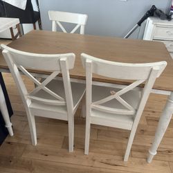Dinning Table 