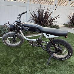 Monday Motorbike E Bike