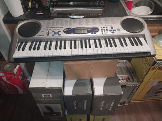 Used Casio Digital Keyboard LK-43 Lighted Keys Teaching System 61 Key