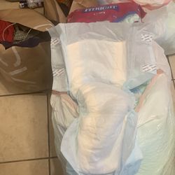 FREE Various types and sizes mostly small diapers