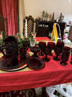 Deep Red Glass Set