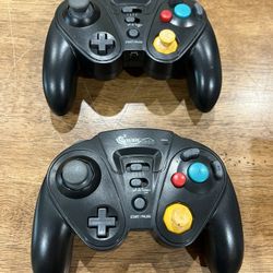 Lot of 2 G3 Wireless PL-7008 Nintendo GameCube Wireless Controller No Dongle 