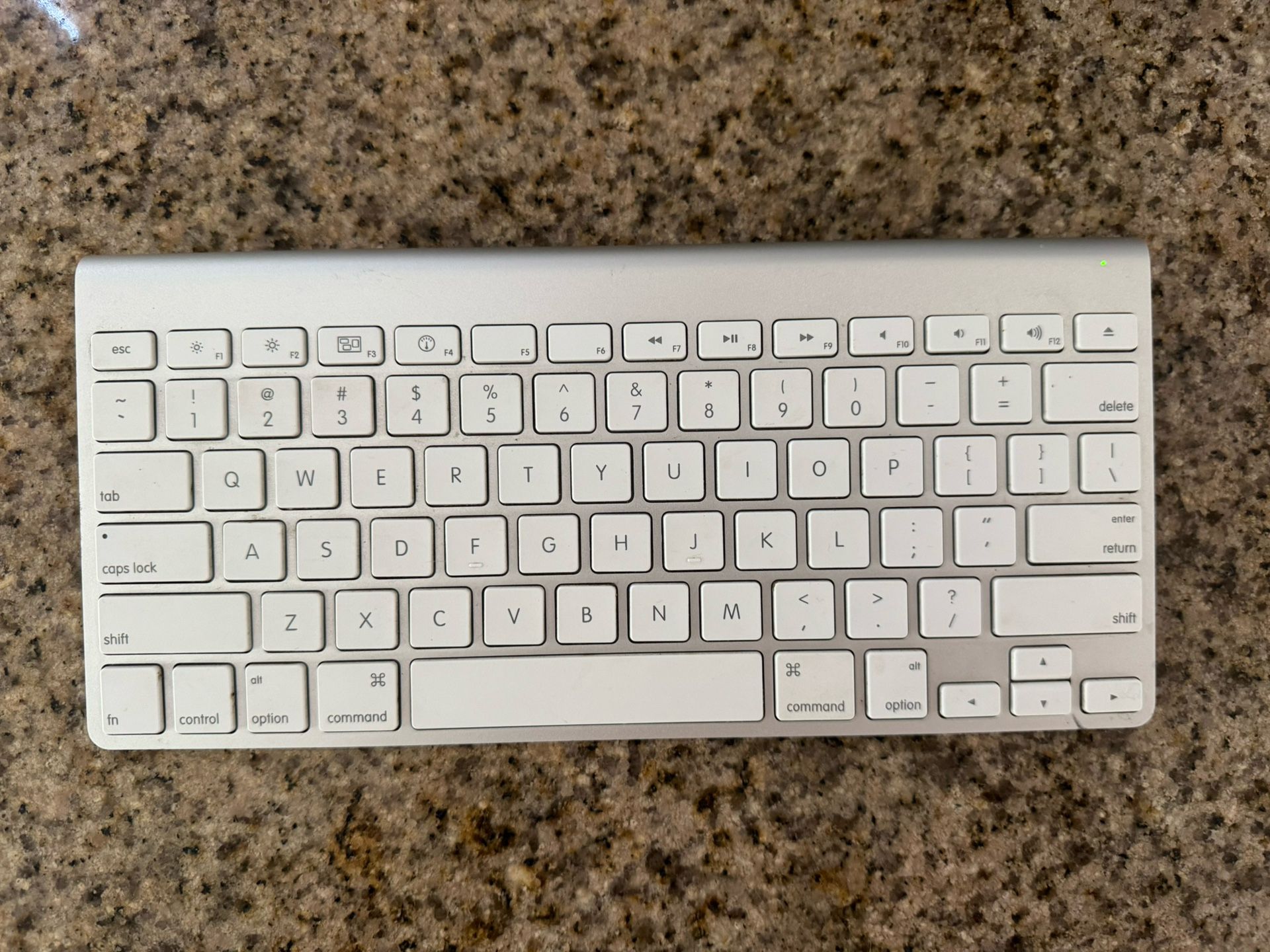 Apple Bluetooth Keyboard