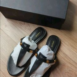 Versace Medusa Studs Flat Thong Sandals Black Leather Womens 7 EU 37