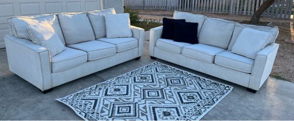 🚚 FREE CURBSIDE DELIVERY — 🛋️ ASHLEY FURNITURE SOFA SET