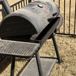 BBQ Grill With Smoker Attached