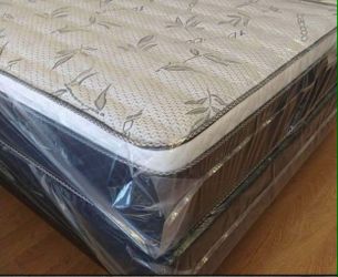 QUEEN PILOW TOP MATTRESS SET WHIT BOX SPRING BRAND NEW ✅️