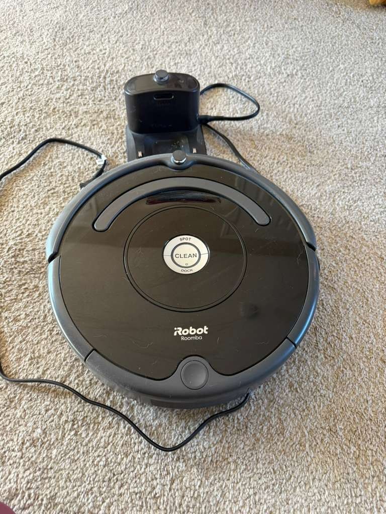 iRobot Roomba - Model #675