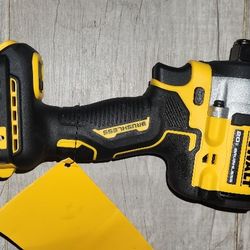 Dewalt 1/2 Small Impact Wrench 