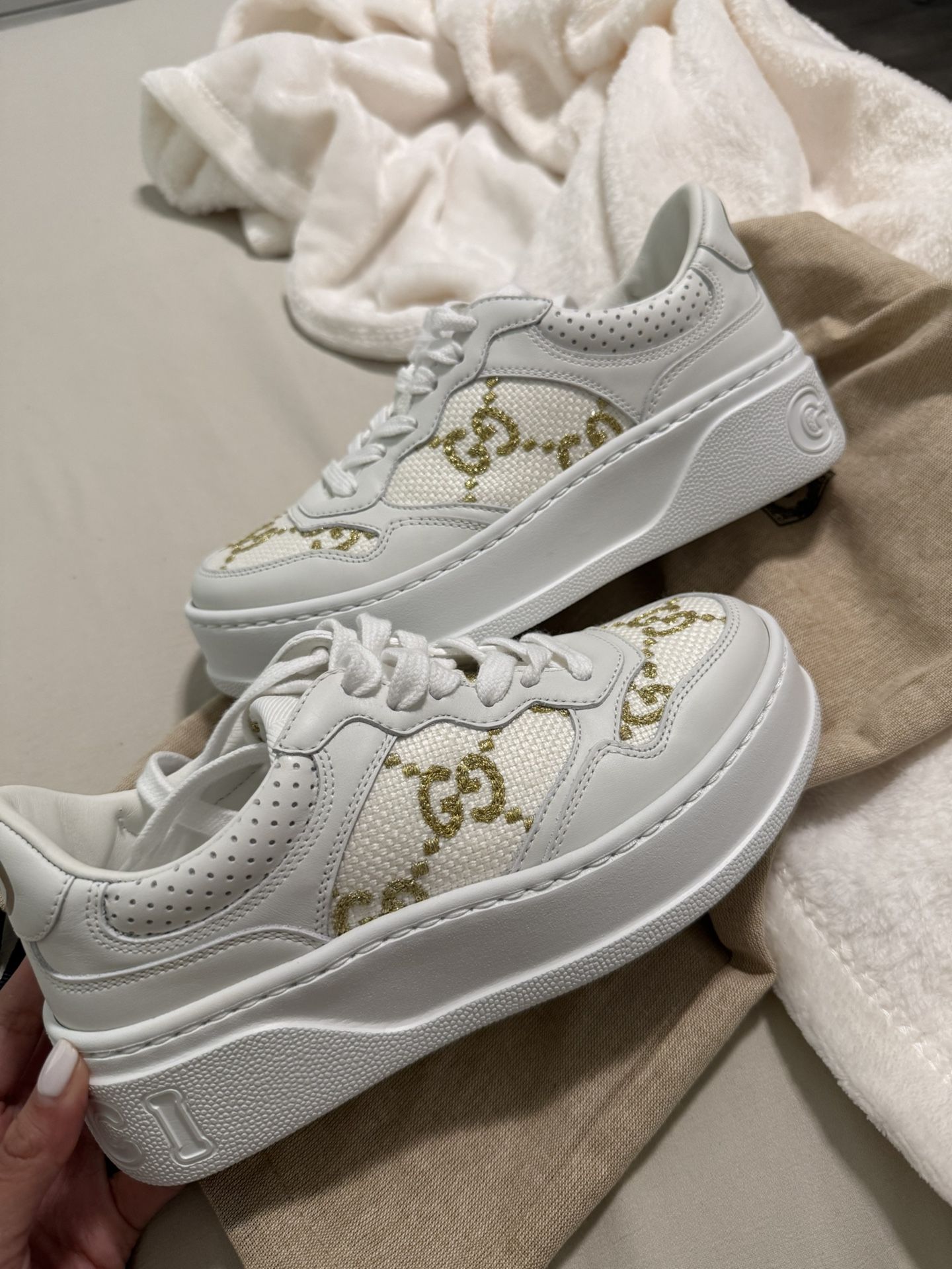 Gucci Women Sneaker