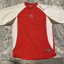 Tampa Bay Buccaneers Red & White Jersey Shirt NFC South. Size Large