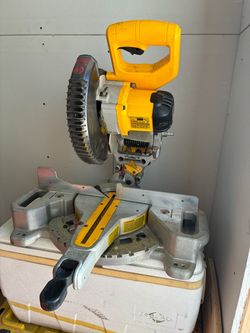 20V MAX Cordless 7-1/4 in. Sliding Miter Saw with (1) 20V Battery 6.0Ah