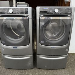 Washer And Dryer With Pedestal 