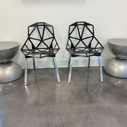 Unique Triangular Metal Chair 