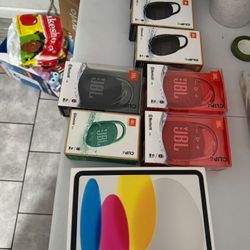 Jbl Clip 4 And 5 And Apple iPad 