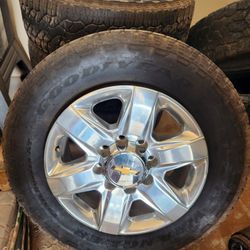 Completw set Of 4 Tire And Wheels