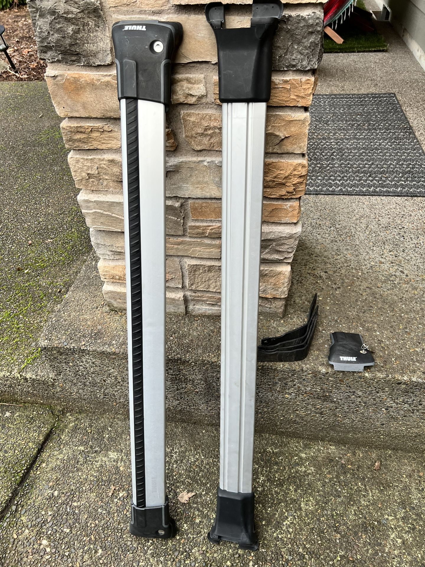 Thule Aeroblade Roof Racks