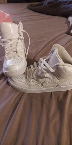Size 6.5 in good condition