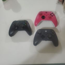 2 Xbox 1 Controllers And 1 Xbox Series X Controller