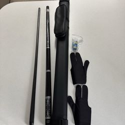 Carbon Fiber Pool Cue Stick 20-21 oz, Professional 13mm Rainbow Tip, 3/8 * 8 Joint, Includes Cue Case, Joint Protectors, Cue Chalks and Gloves