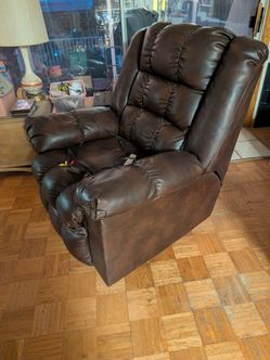 Powered recliner
