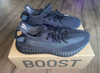 Yeezy 350 v2 black onyx