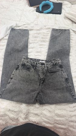 brand new very clean size 25 very flattering good american