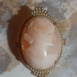 10k Hand Carved Shell Cameo Brooch c1950