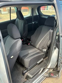 2013 Mazda 5 Minivan