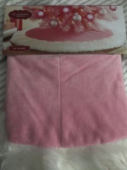 New Tree Skirt Only $15 Firm