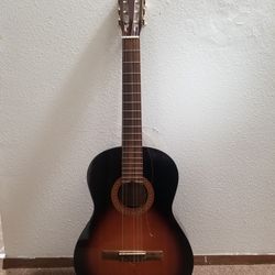 Sunlite classic acoustic guitar