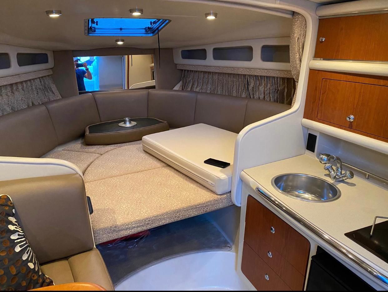 2002 FGB Cabin Cruiser