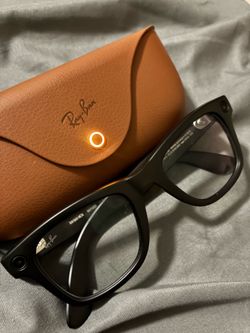 Meta glasses